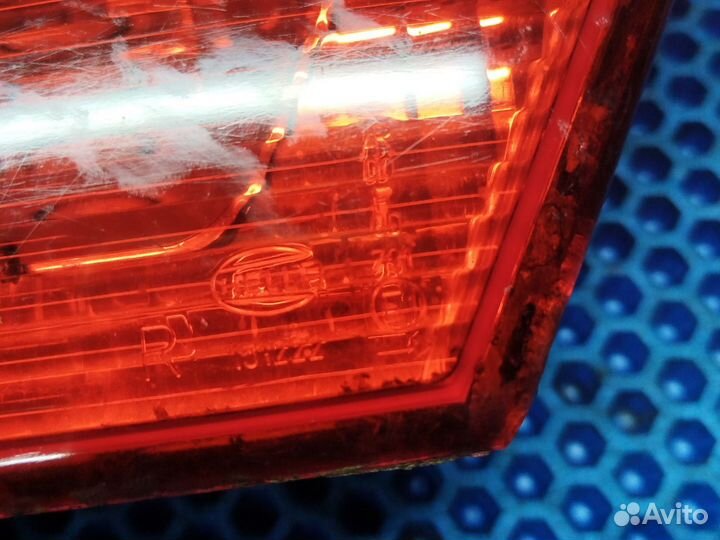 Фонарь задний правый седан Mitsubishi carisma