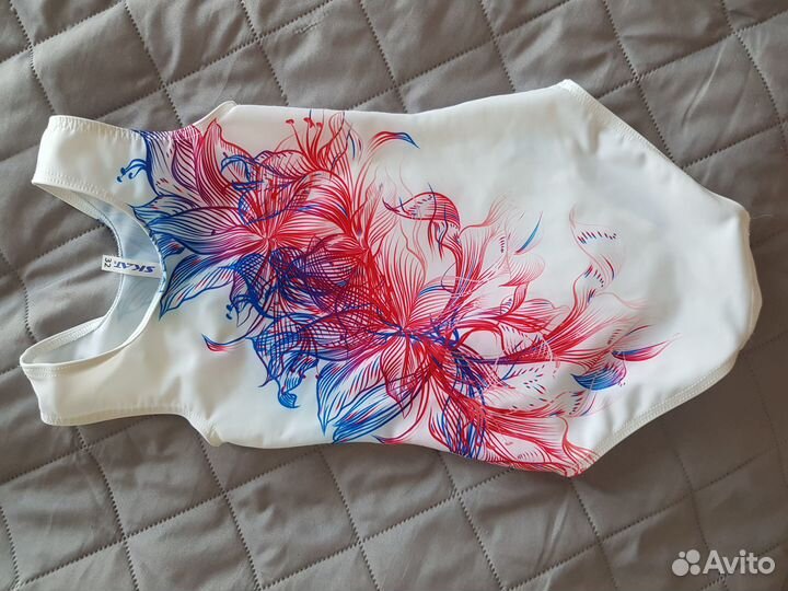 Гимнастический купальник, чешки