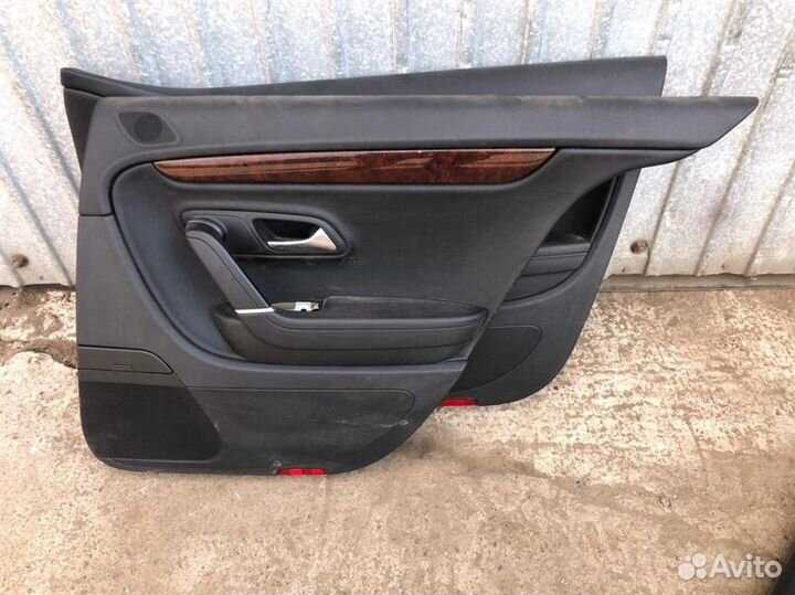 Обшивка двери передней правой,задней левой VW-Фол