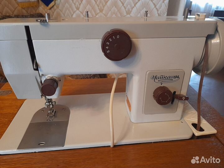 Швейная машинка Чайка 134