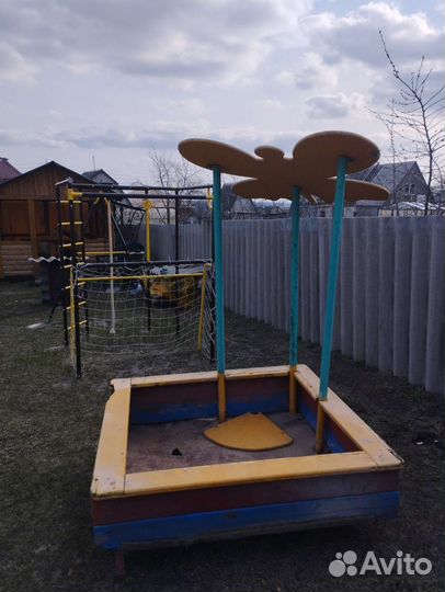 Детская песочница с крышей бу