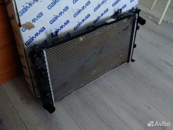 Продам радиатор гранта