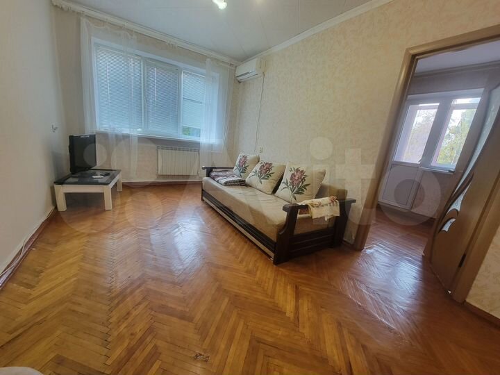 2-к. квартира, 40 м², 3/5 эт.