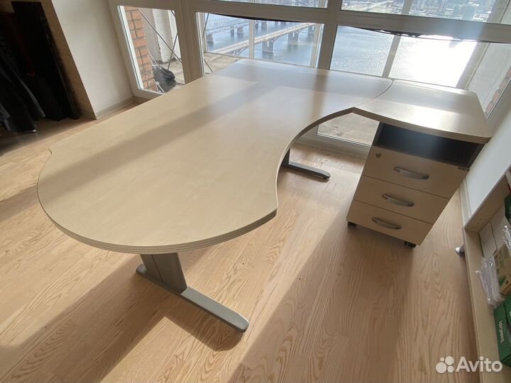 Письменный стол офисный дэфо