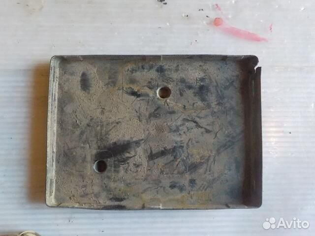 Площадка под акб toyota corolla 150