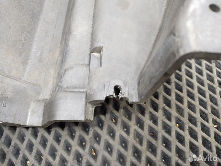 Полка верхняя правая