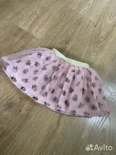 Пакетом детские вещи