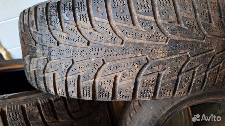 Hankook Winter I'Pike 215/65 R16 98T