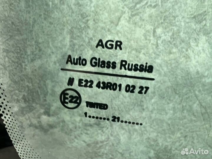 Стекло лобовое Renault Logan 2 2016 727124976R