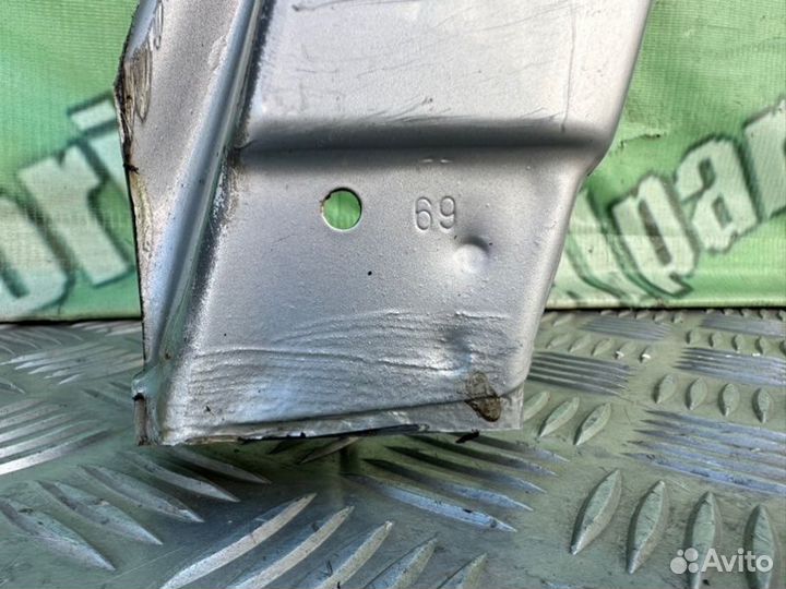 Арка крыла задняя левая Mercedes-Benz 190E W201