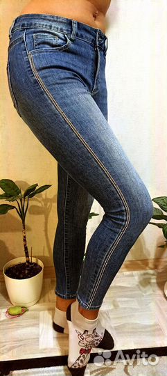 Джинсы женские