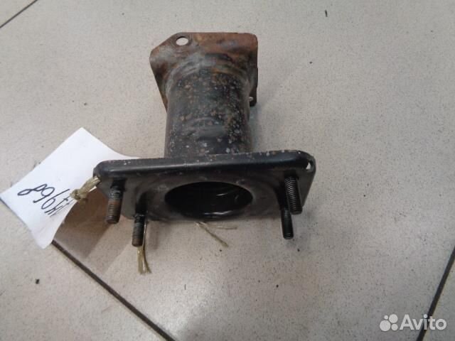 Кронштейн усилителя заднего бампера правый Merced