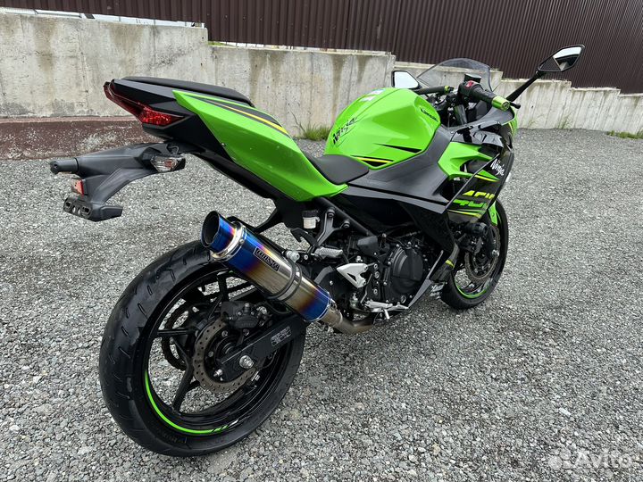 Продам мотоцикл Kawasaki ninja 400