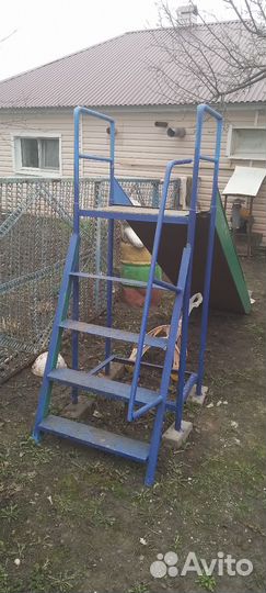 Детская горка уличная