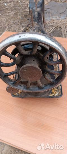 Швейная машинка зингер антикварная