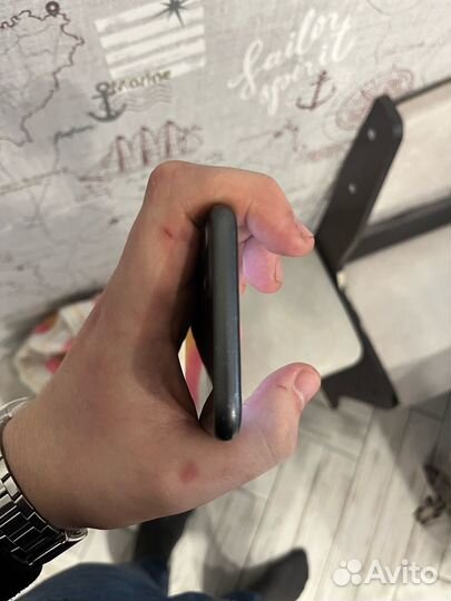 iPhone 11, 256 ГБ