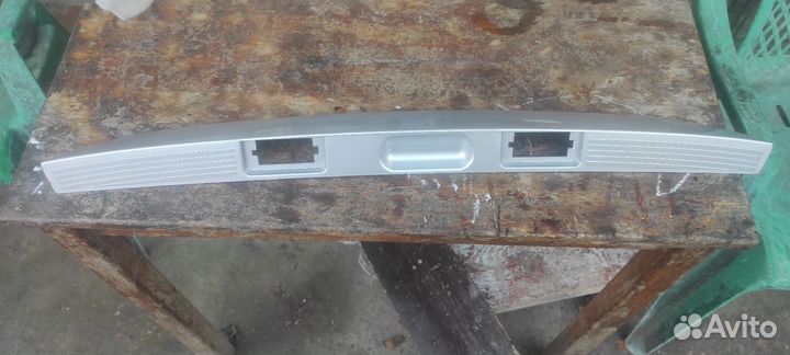 Сабля крышка багажника лада Веста платина