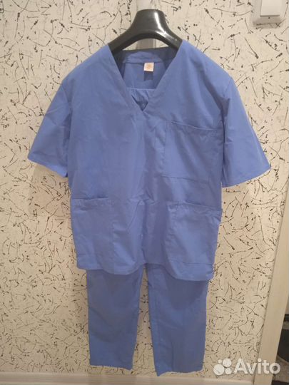 Медицинский костюм