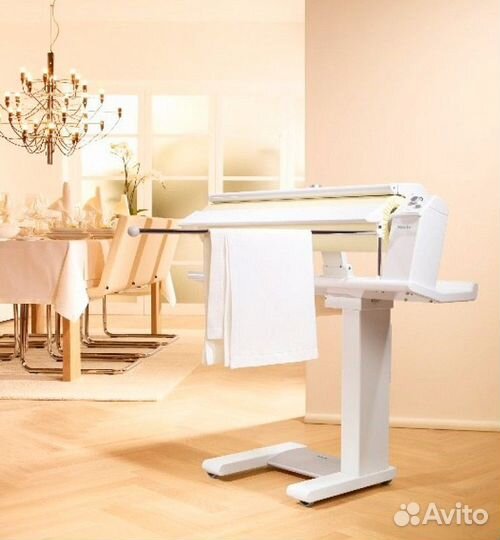 Гладильная машина Miele B995 D новая, с витрины