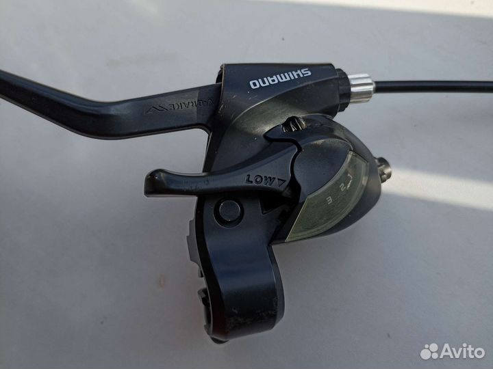 Тормоз и манетка передняя shimano