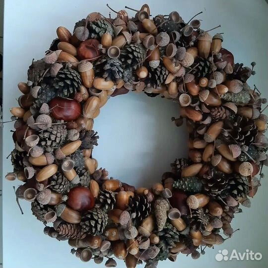 Венок декоративный