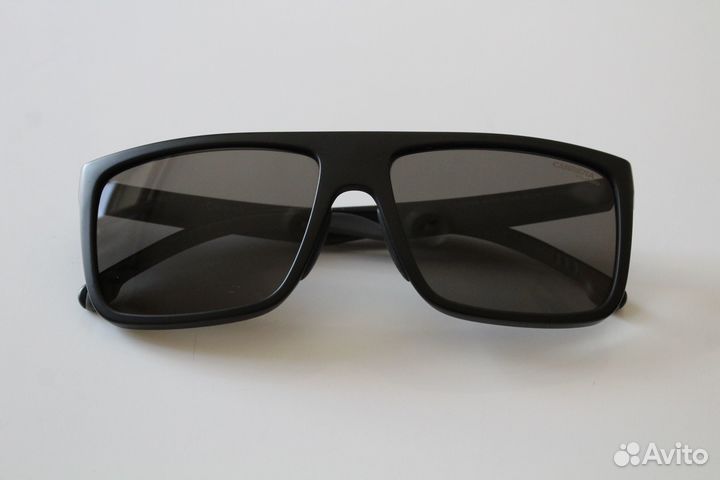 Солнечные очки Carrera