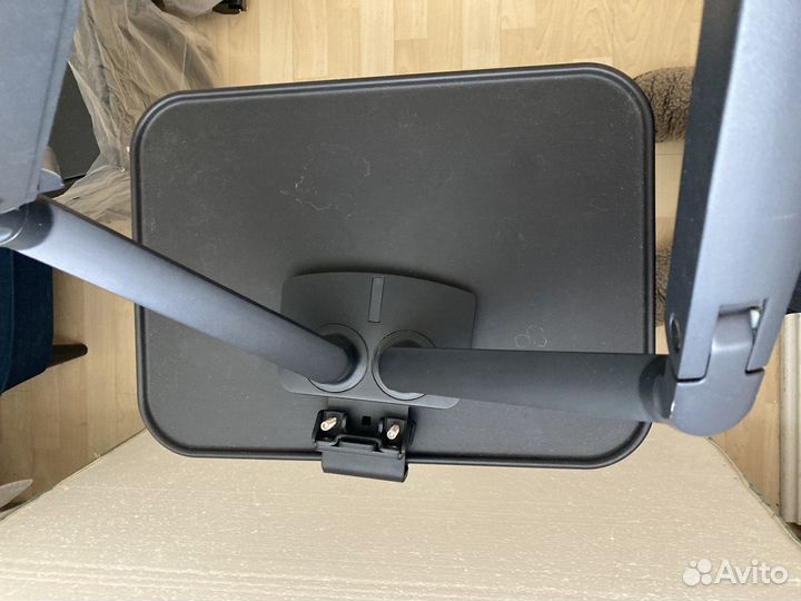 Продаю Настольный кронштейн Ergotron MXV Desk Dual