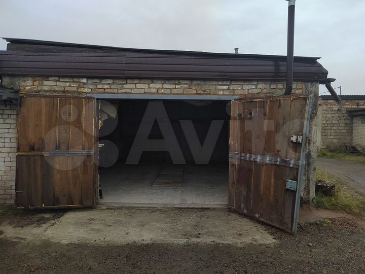 Гараж, > 30 м²