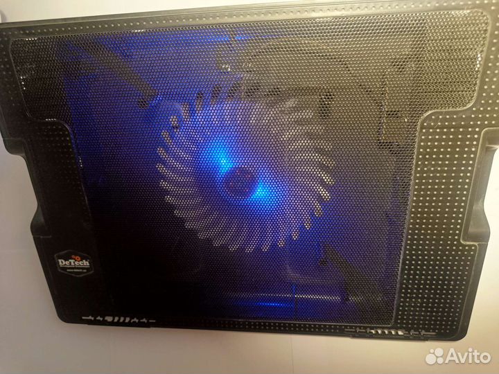 Охлаждающая подставка для ноутбука