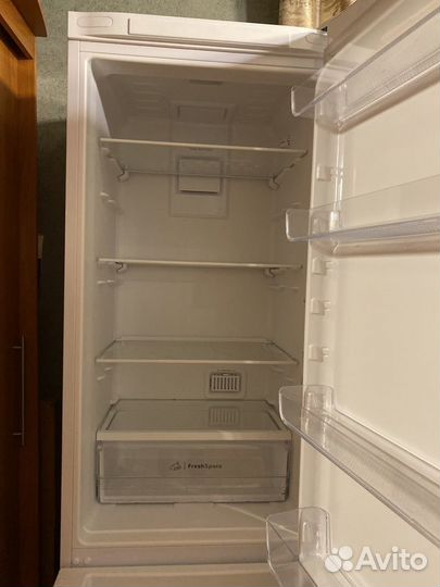 Холодильник indesit ITS 5200w no frost