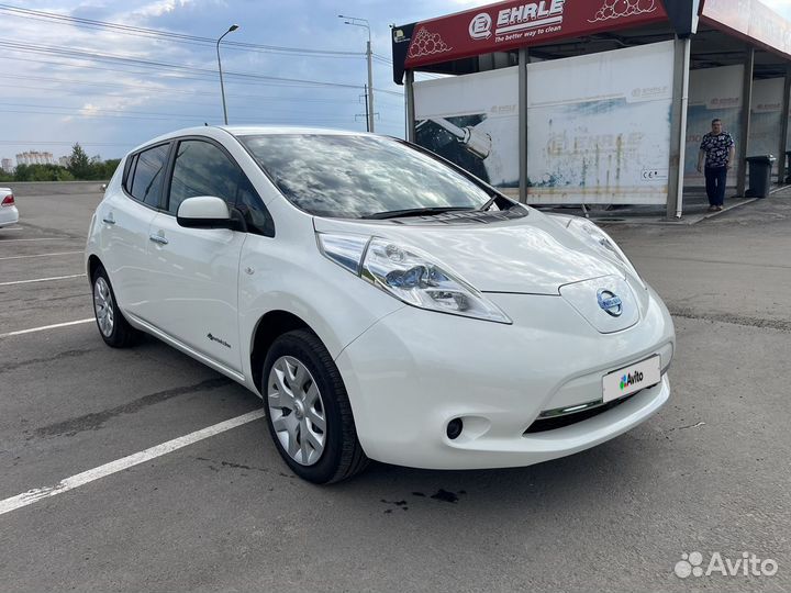 Nissan Leaf at