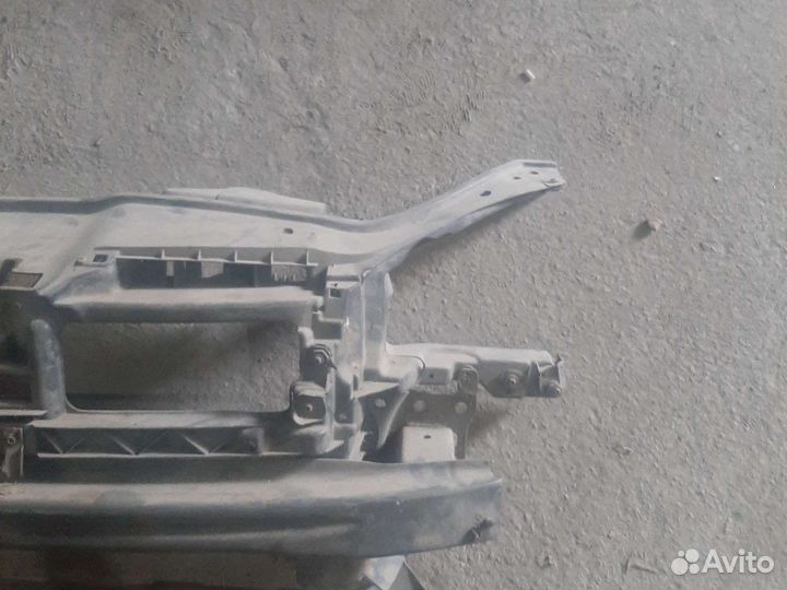 Рамка радиатора volkswagen jetta 5