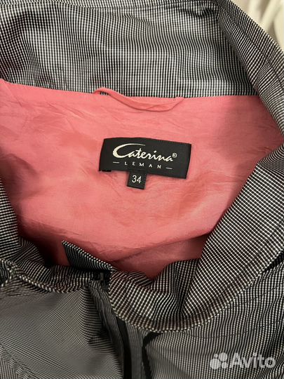 Ветровка женская