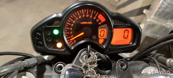 Мотоцикл Suzuki SFV 400 Gladius