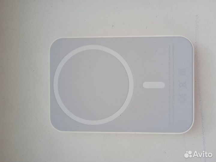 Беспроводная зарядка на iPhone magsafe