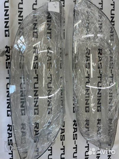 Стекло фары Audi Q7 4l 2005 - 2015