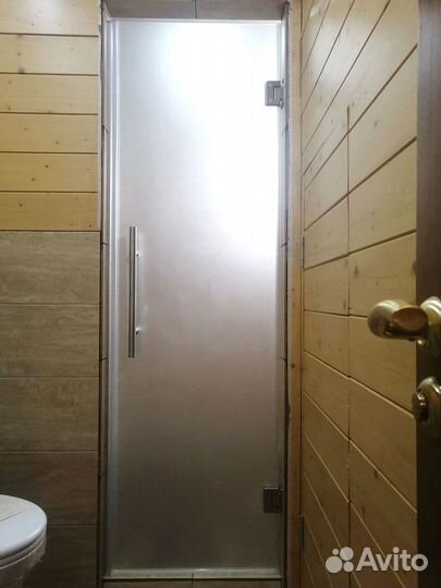 Стеклянные двери на заказ