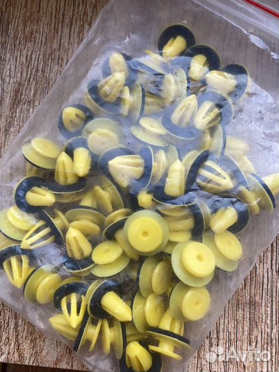 Клипсы для обивки Приора