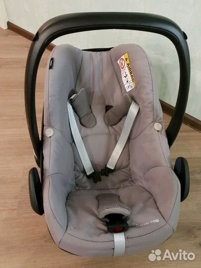 Автомобильное кресло Maxi Cosi Pebble