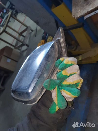 Правое боковое зеркало на мерседес 123