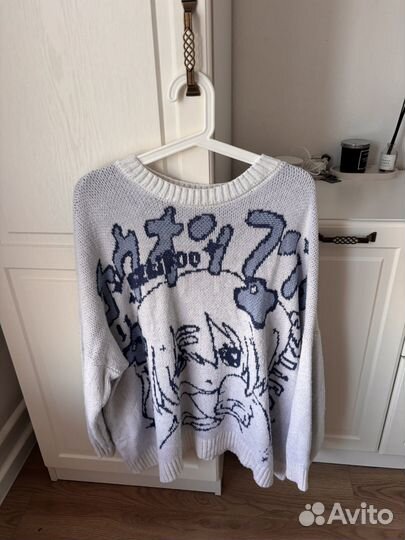 Свитер женский