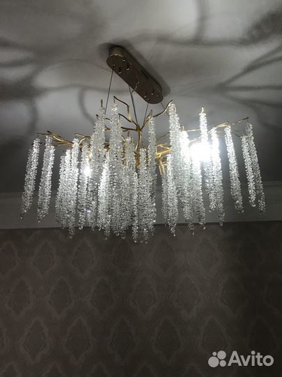 Люстра новая