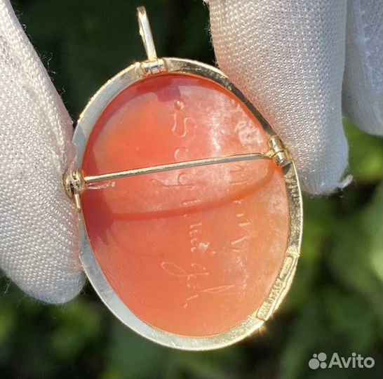 Золотая брошь -кулон 585 Италия три грации