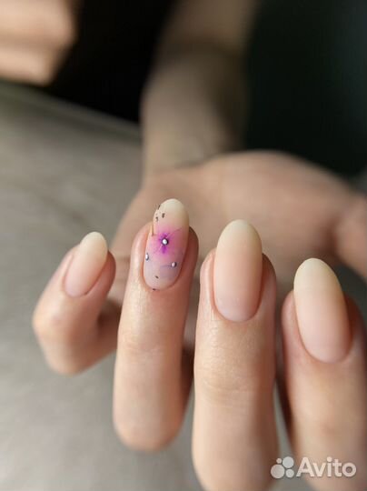 Маникюр педикюр