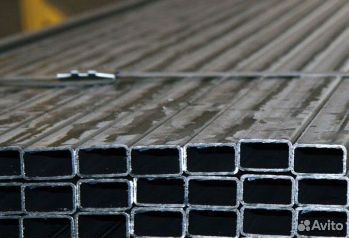 Труба профильная 80х80х2,5. Металлопрокат