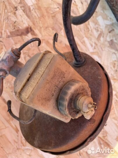 Вакуумный усилитель тормозов passat b3