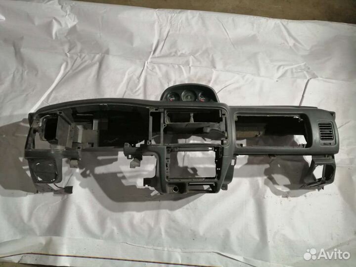 Торпедо панель Mitsubishi Pajero Sport 2007г