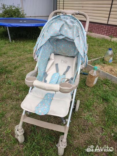 Продам детскую прогулочную коляску happy baby