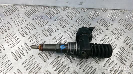 Форсунка дизельная skoda octavia A5 (XBN18AL04)