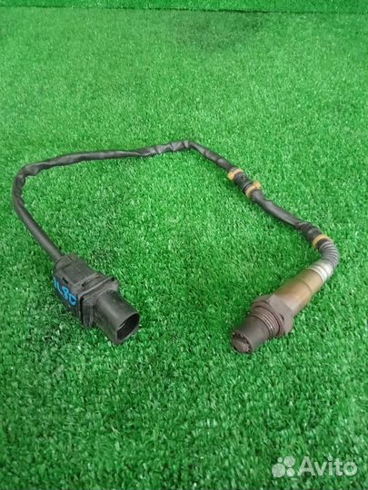 Датчик кислородный передний Volkswagen Jetta 5